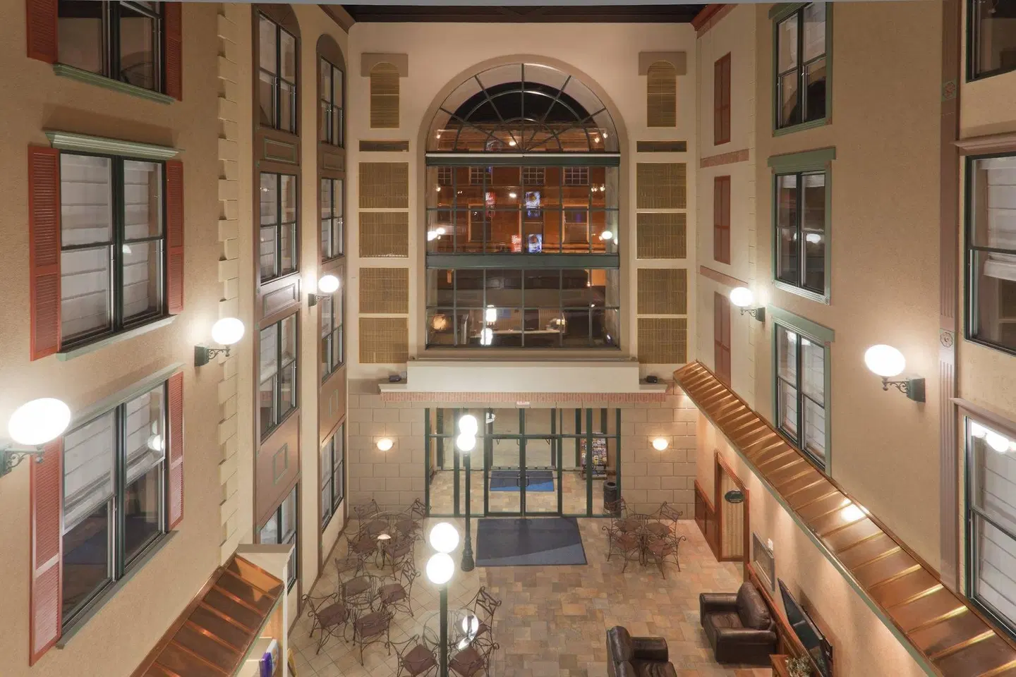 Holiday Inn Express & Suites Deadwood-Gold Dust Casino by IHG LOUNGE_LOBBY