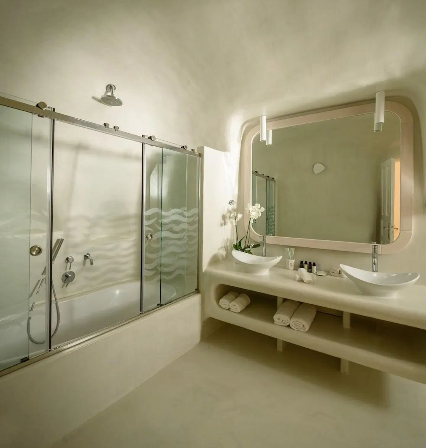 Thirea Suites & Studios Badezimmer