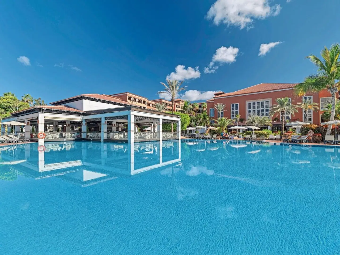 H10 Costa Adeje Palace OUTDOOR_POOL