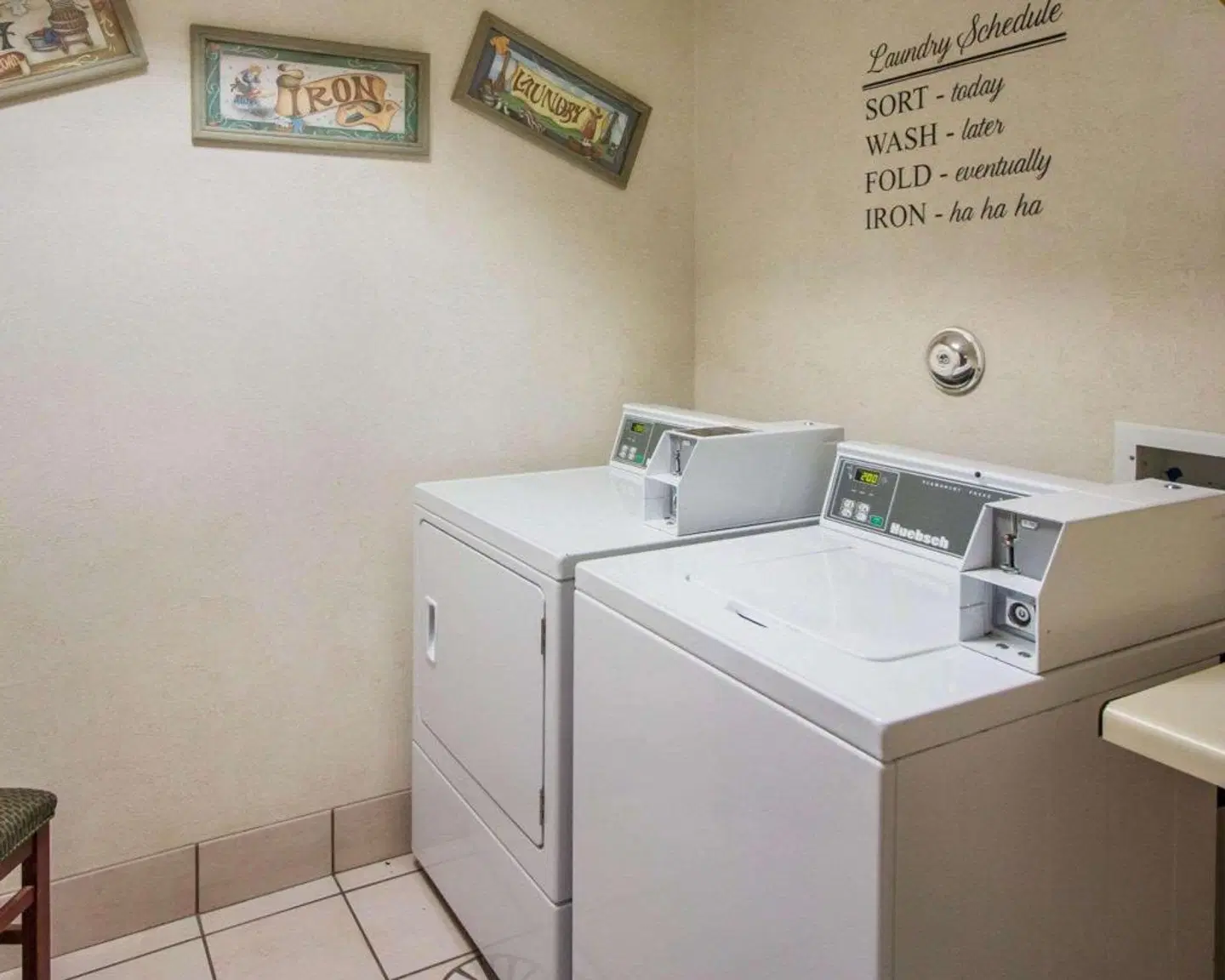 Comfort Inn & Suites Hotel in the Black Hills Badezimmer