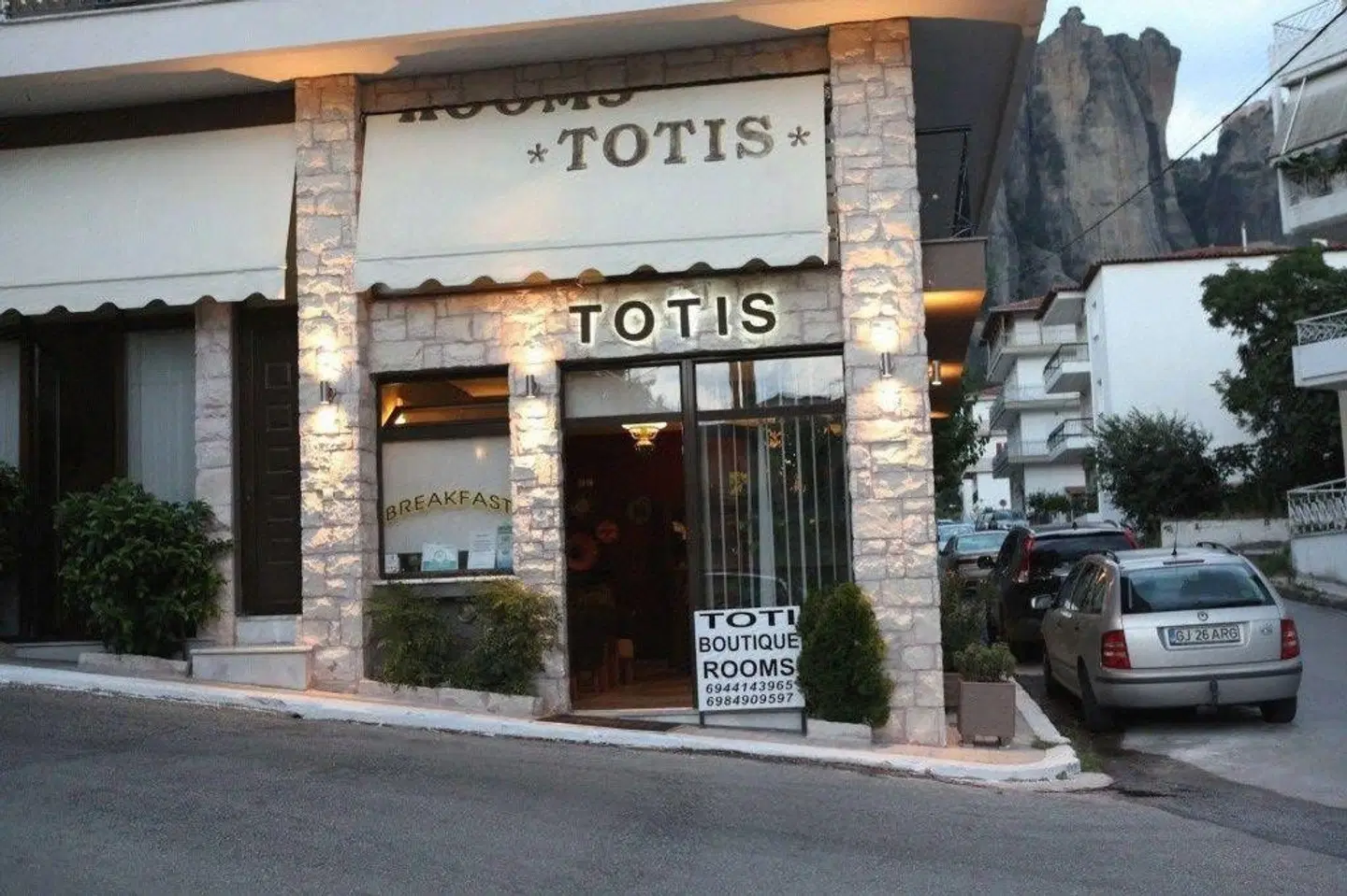 Toti Boutique Rooms EXTERIOR