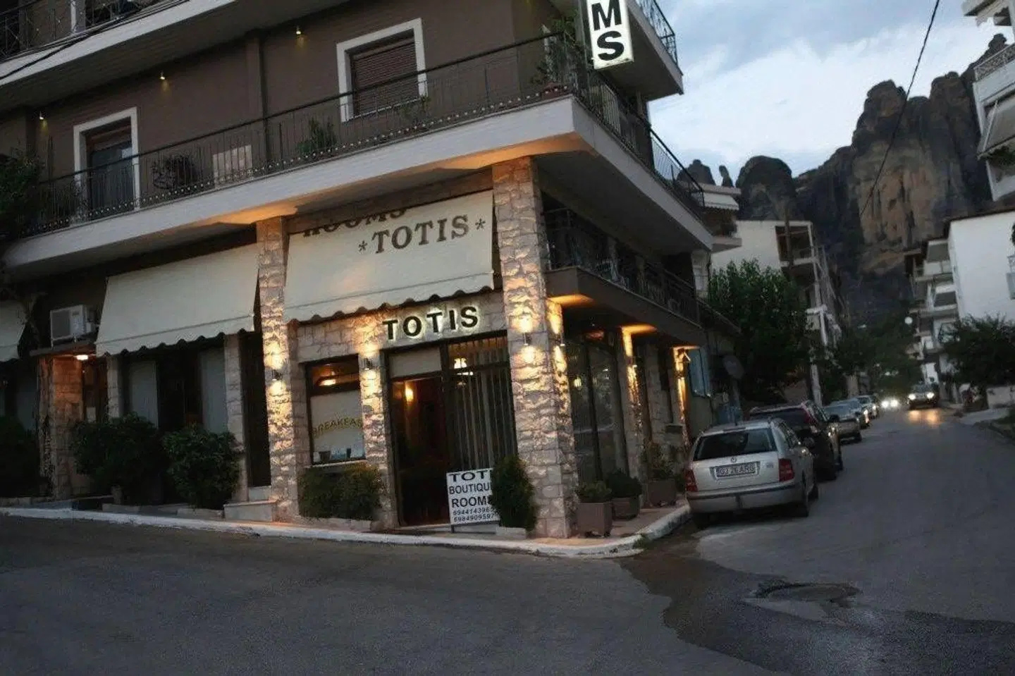 Toti Boutique Rooms EXTERIOR