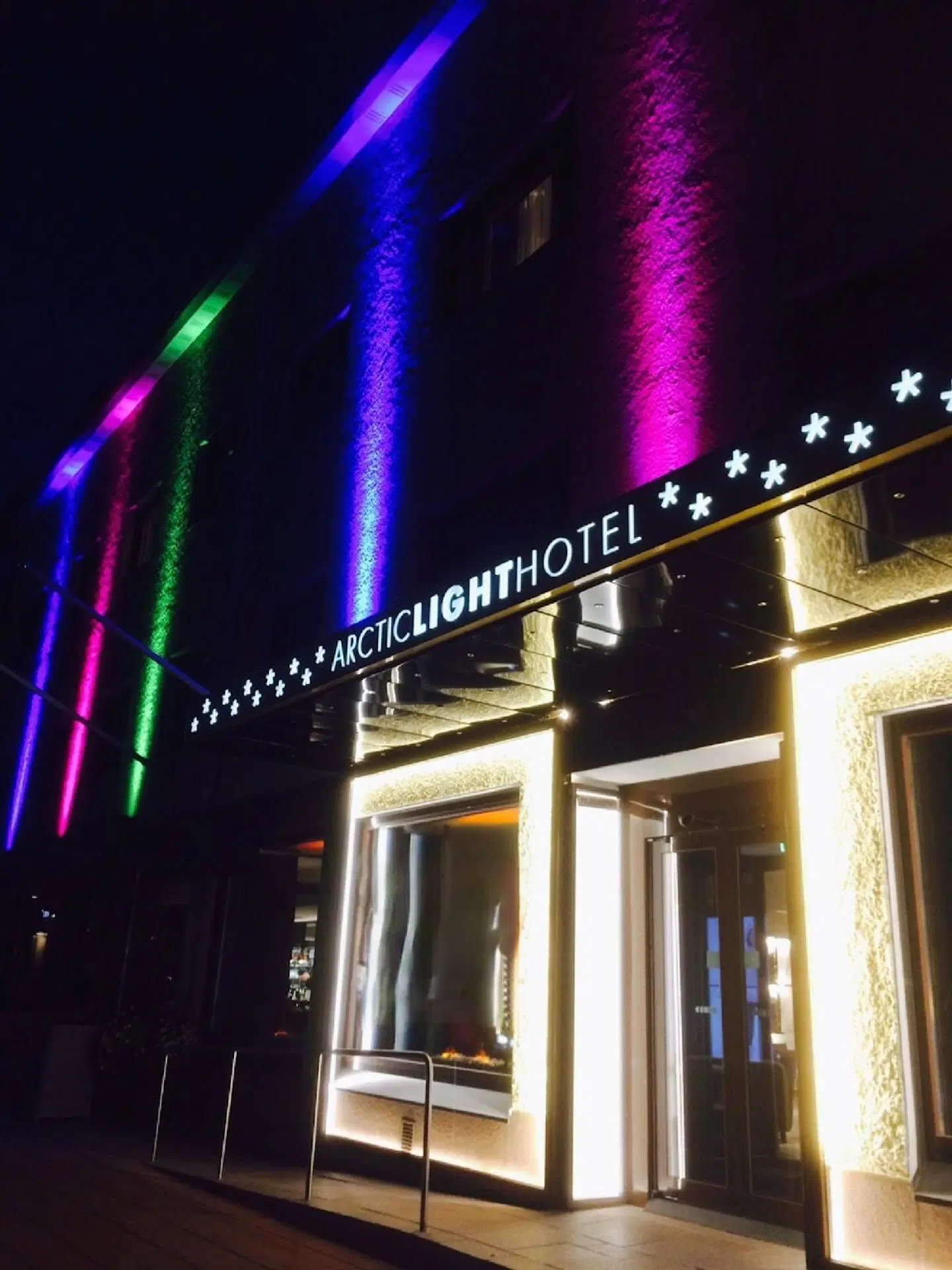 Arctic Light Hotel EXTERIOR