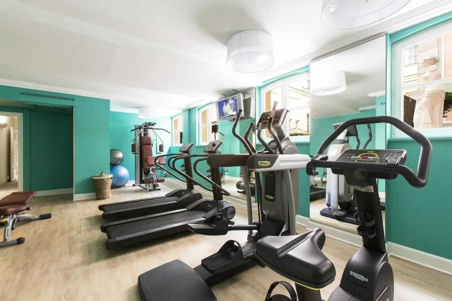 Castille Paris SPORTS_AND_LEISURE