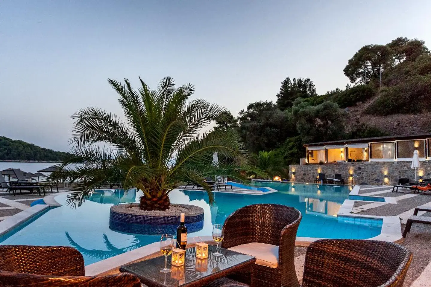 Blue Green Bay Hotel OUTDOOR_POOL