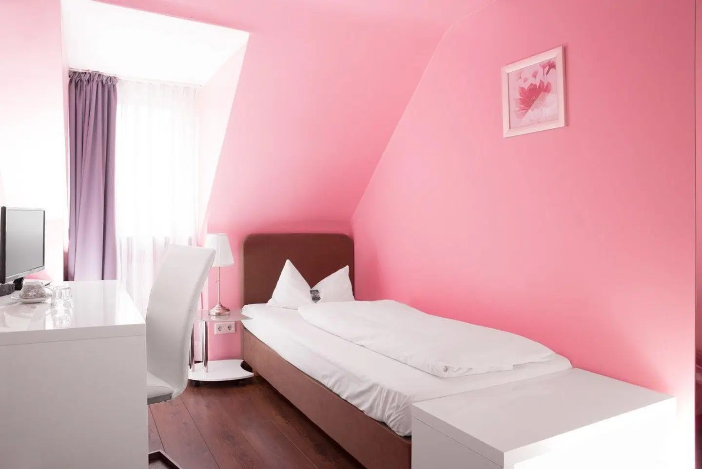 Barcelona ROOM_EXAMPLE