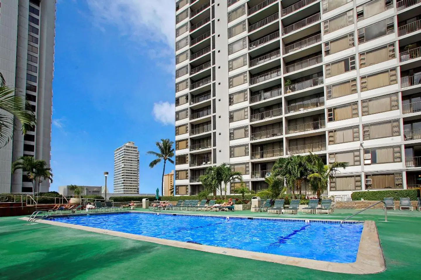 Aston at the Waikiki Banyan OUTDOOR_POOL