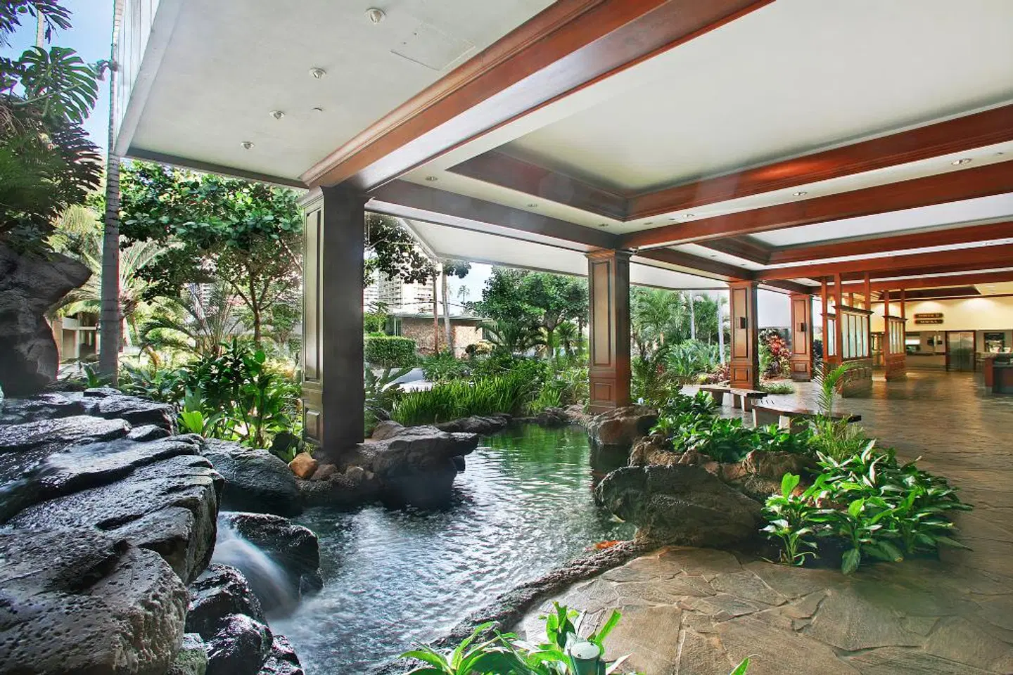 Aston at the Waikiki Banyan Garten