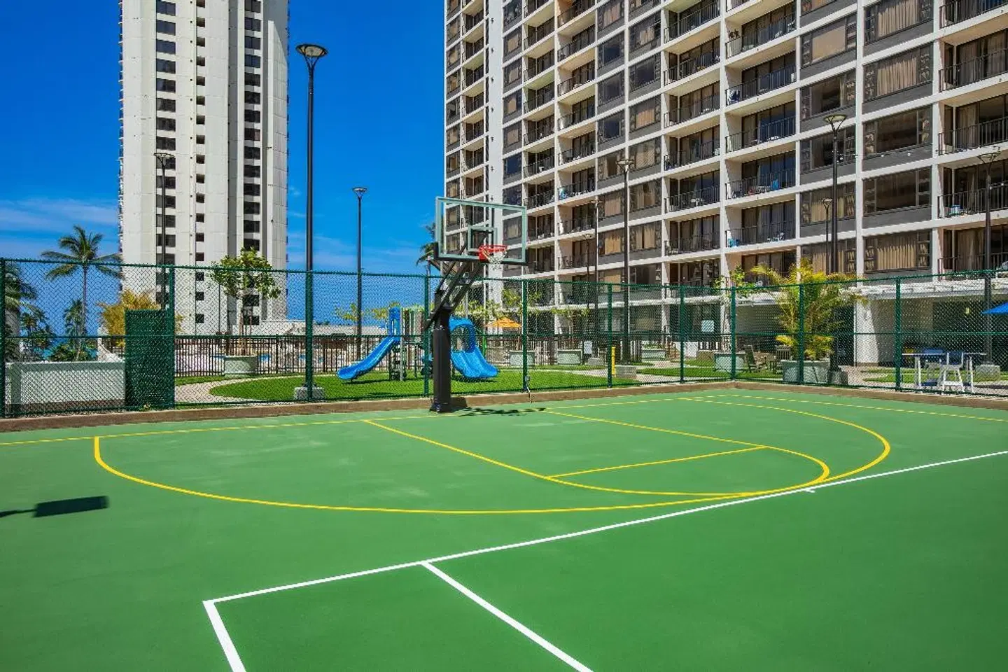 Aston at the Waikiki Banyan SPORTS_AND_LEISURE