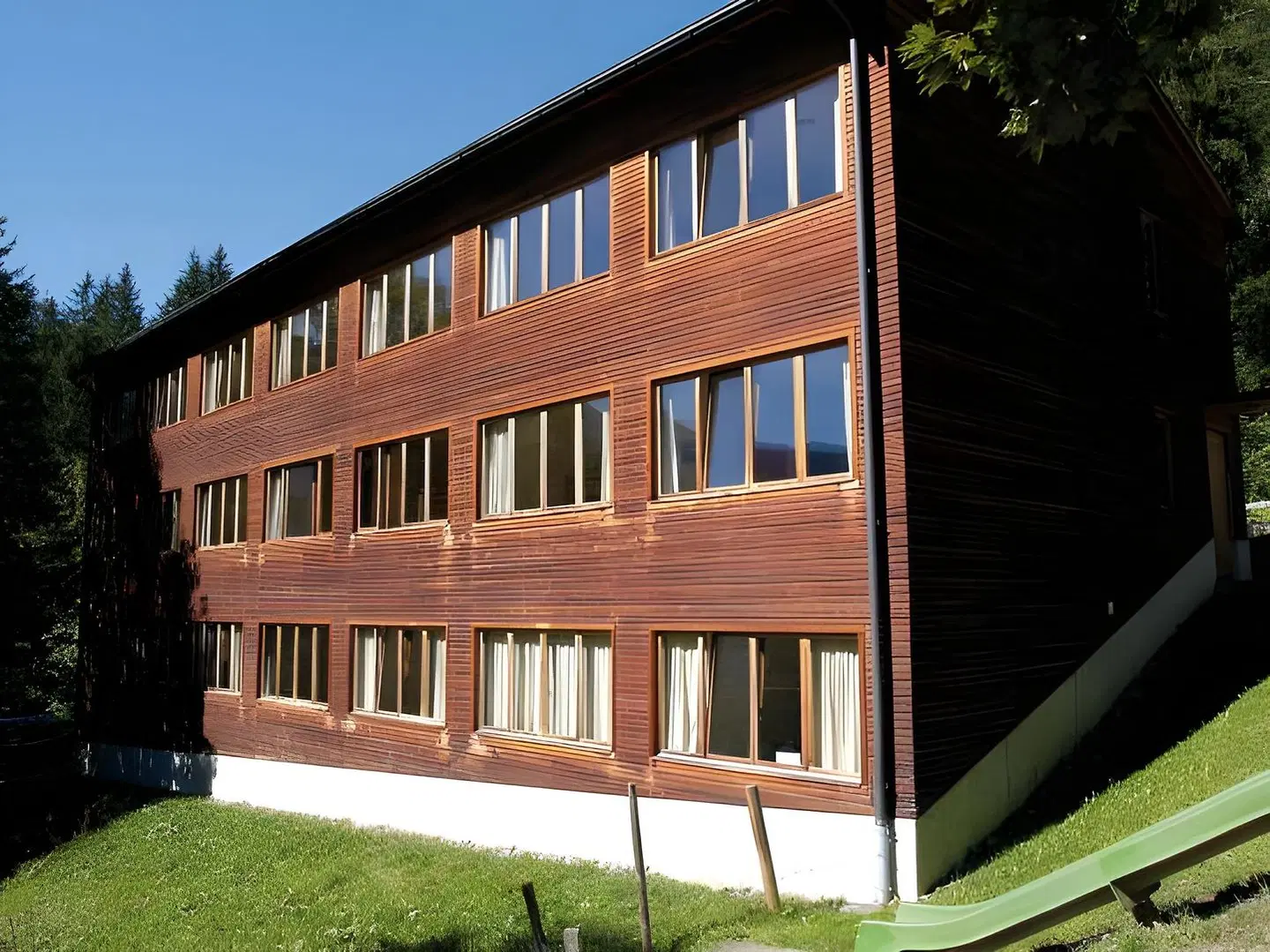 Grindelwald Youth Hostel EXTERIOR