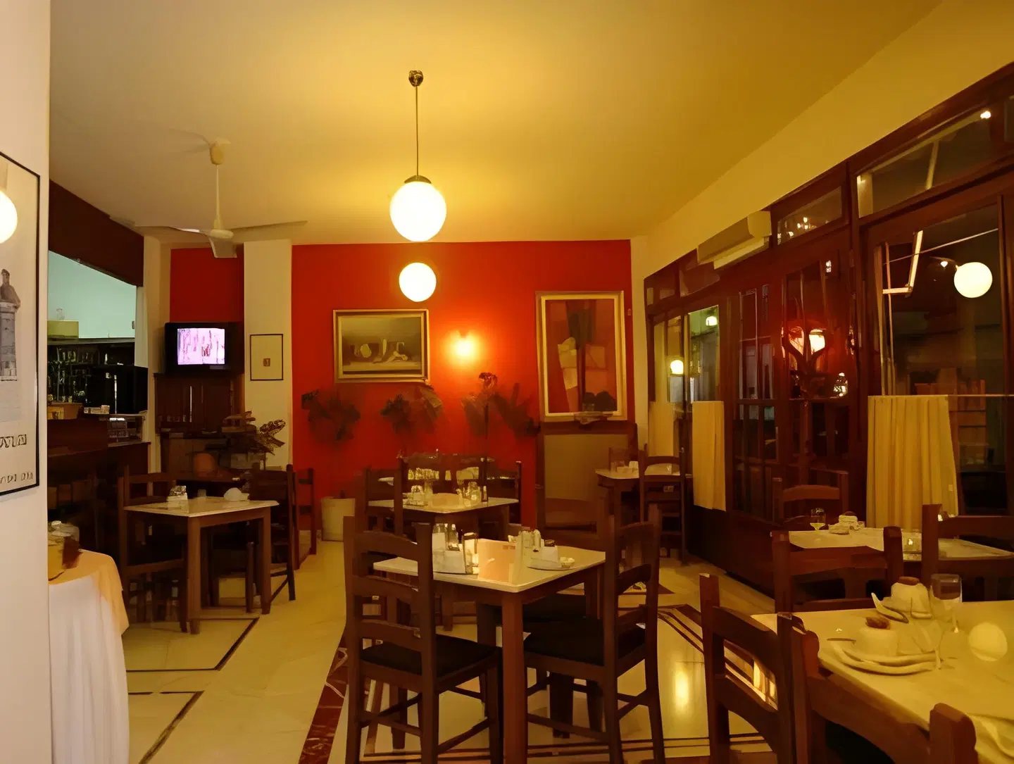 Kouros Hotel Bar