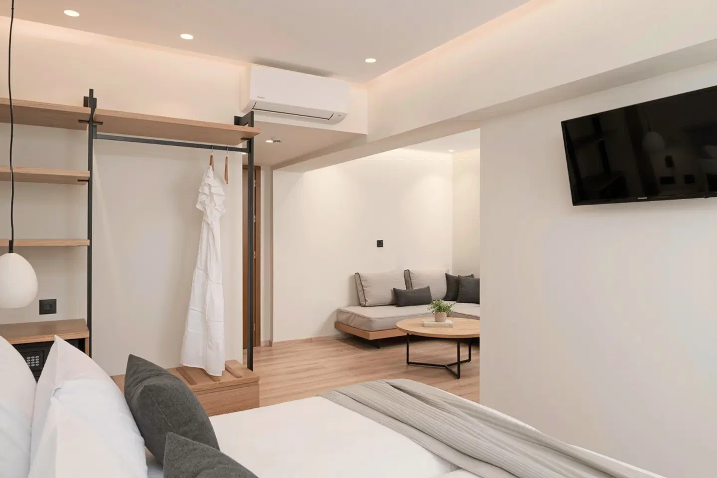 Ideon ROOM_EXAMPLE