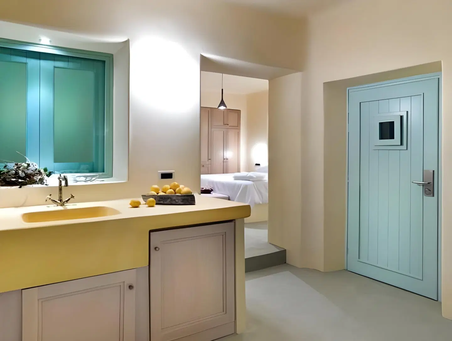 Voreina Gallery Suites ROOM_EXAMPLE