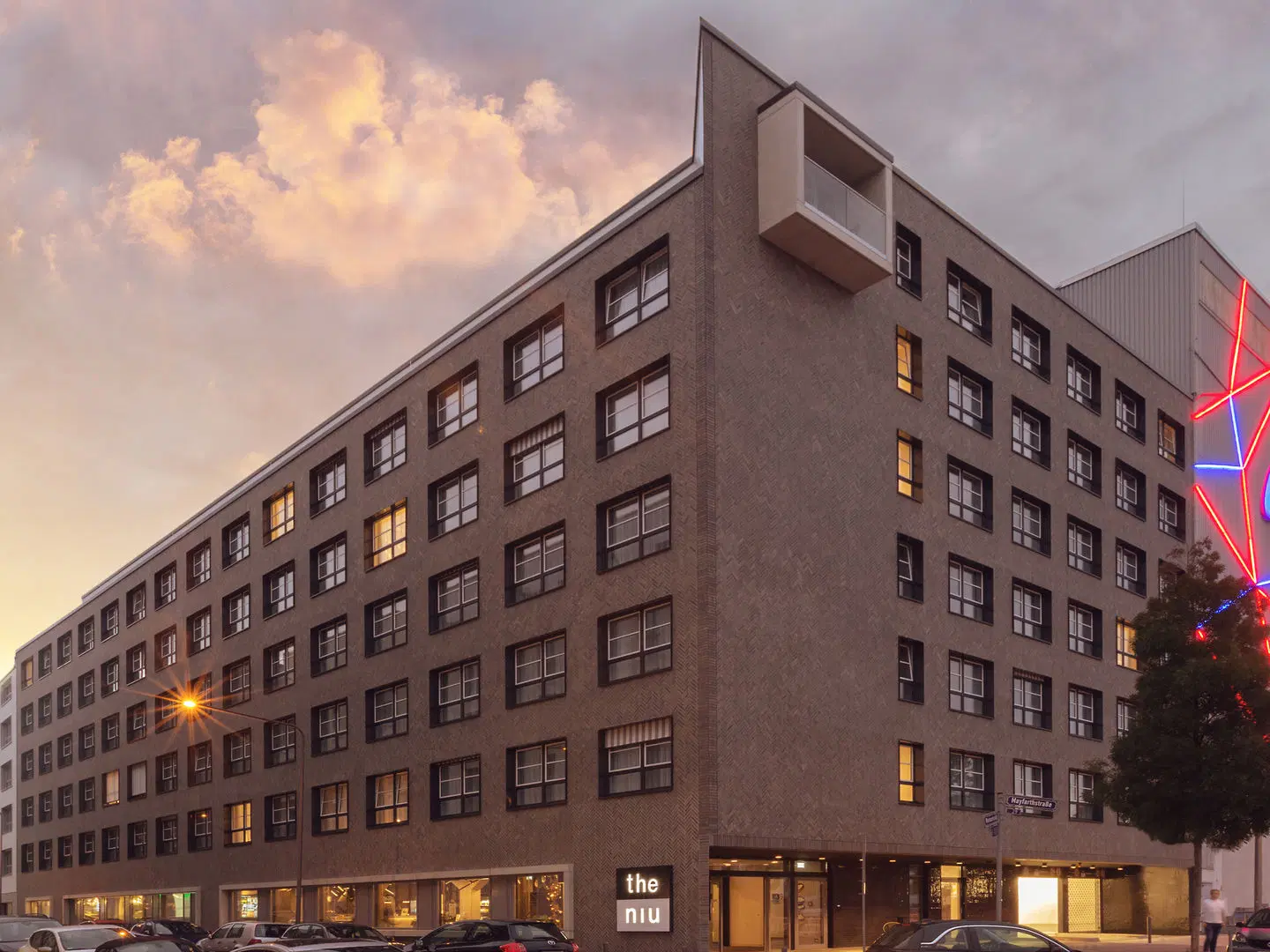 Holiday Inn - the niu, Coin Frankfurt Ostend EXTERIOR
