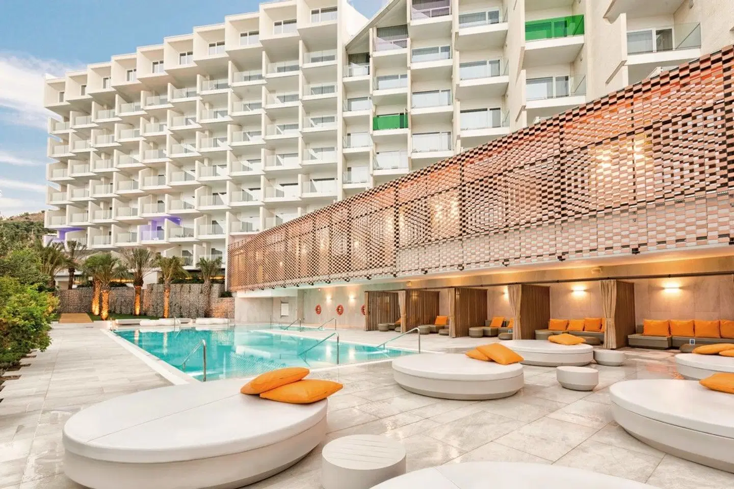 Higuerón Hotel Málaga, Curio Collection by Hilton EXTERIOR