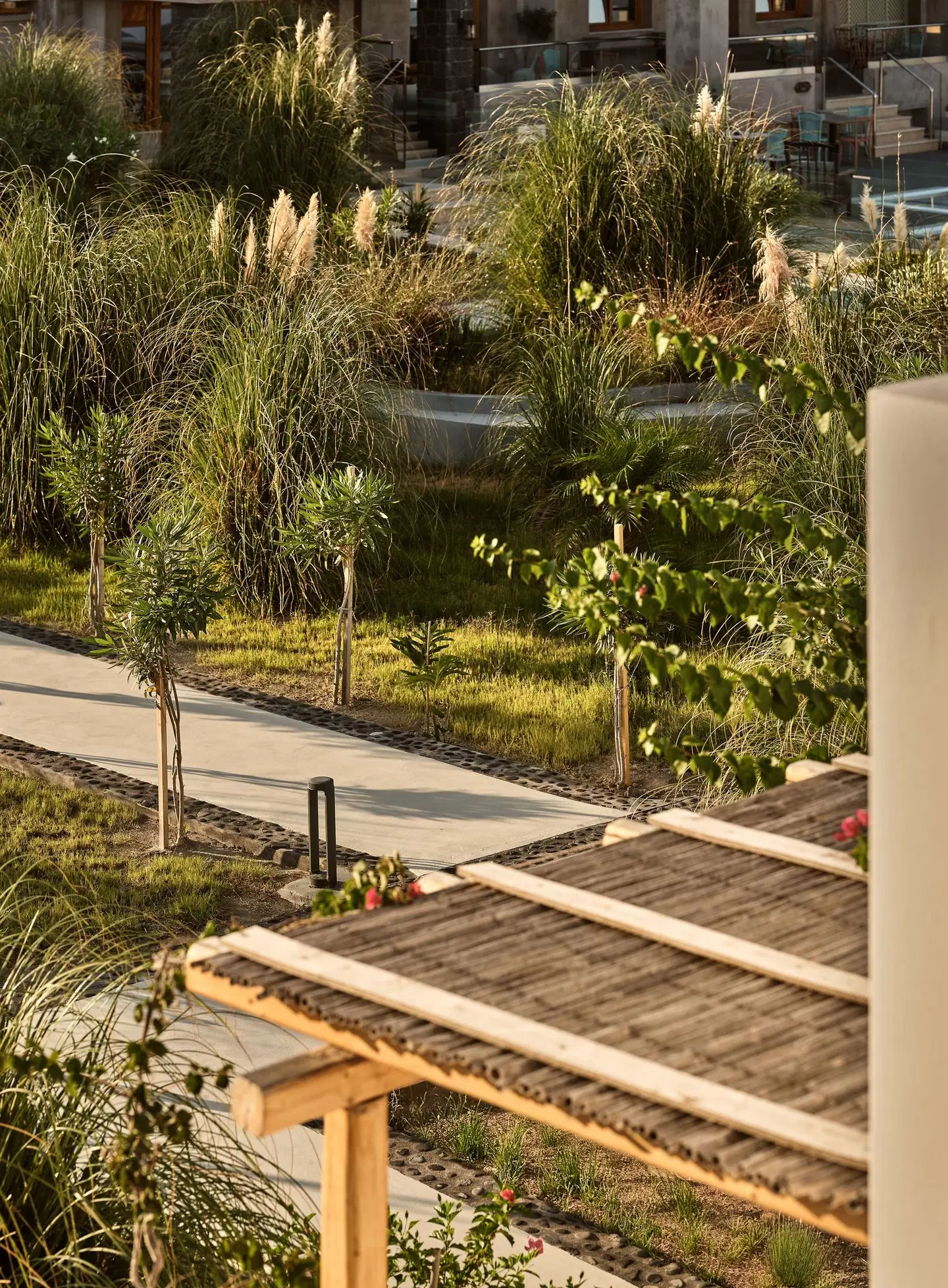 Sea Breeze Beach Resort, Curio Collection by Hilton Garten