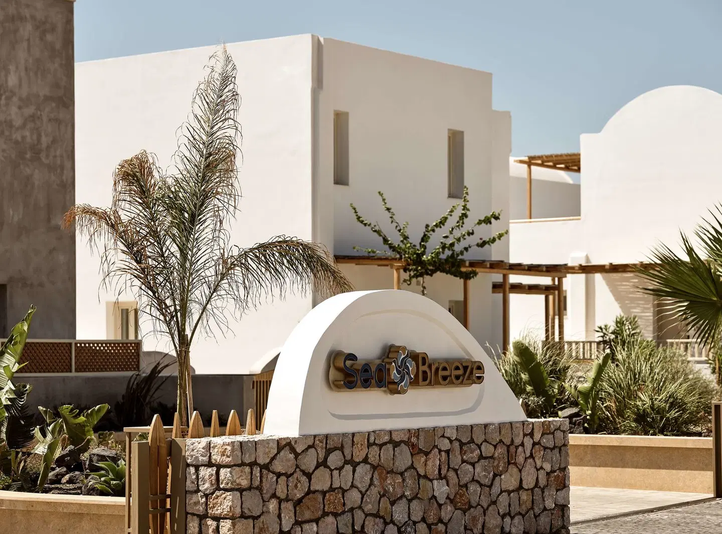 Sea Breeze Beach Resort, Curio Collection by Hilton Terrasse