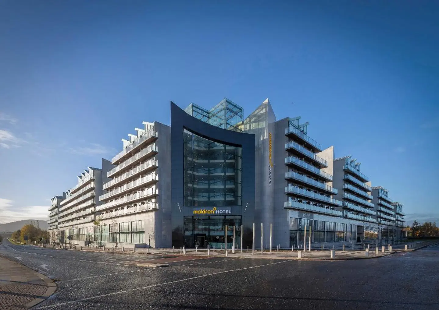 Maldron Hotel Tallaght EXTERIOR