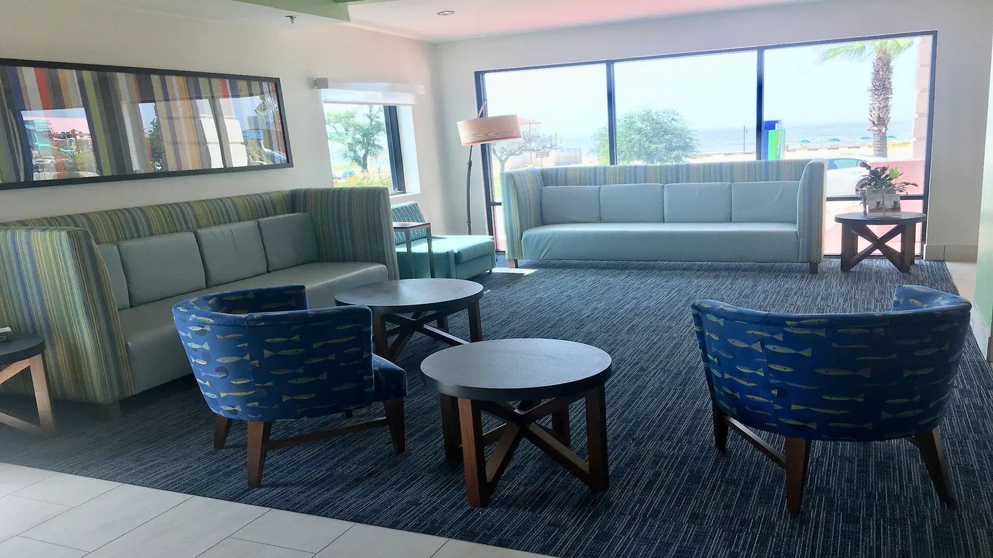 Holiday Inn Express Biloxi - Beach Blvd by IHG LOUNGE_LOBBY