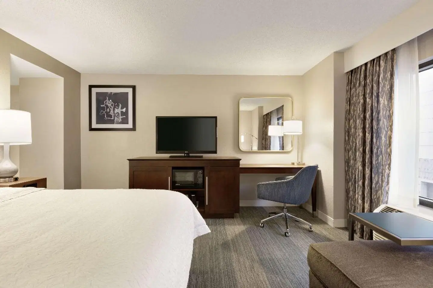 Hampton Inn & Suites Nashville-Downtown ROOM_EXAMPLE
