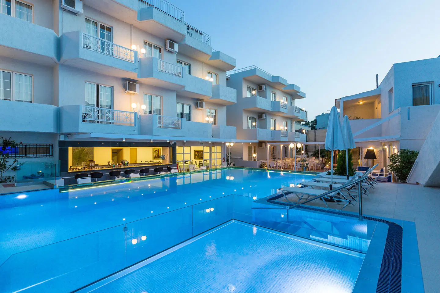Castello Bianco Hotel OUTDOOR_POOL