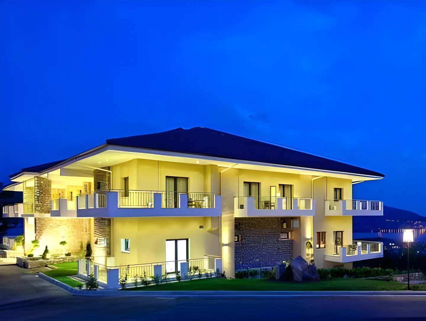 Enastron View Hotel EXTERIOR