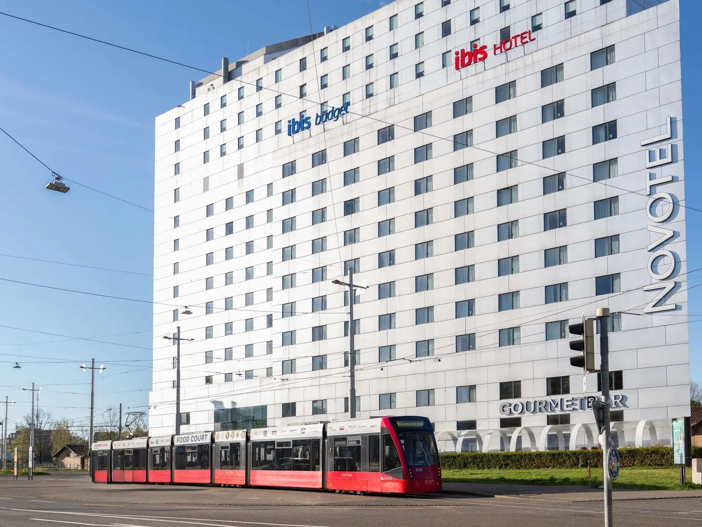 Novotel Bern Expo Hotel EXTERIOR