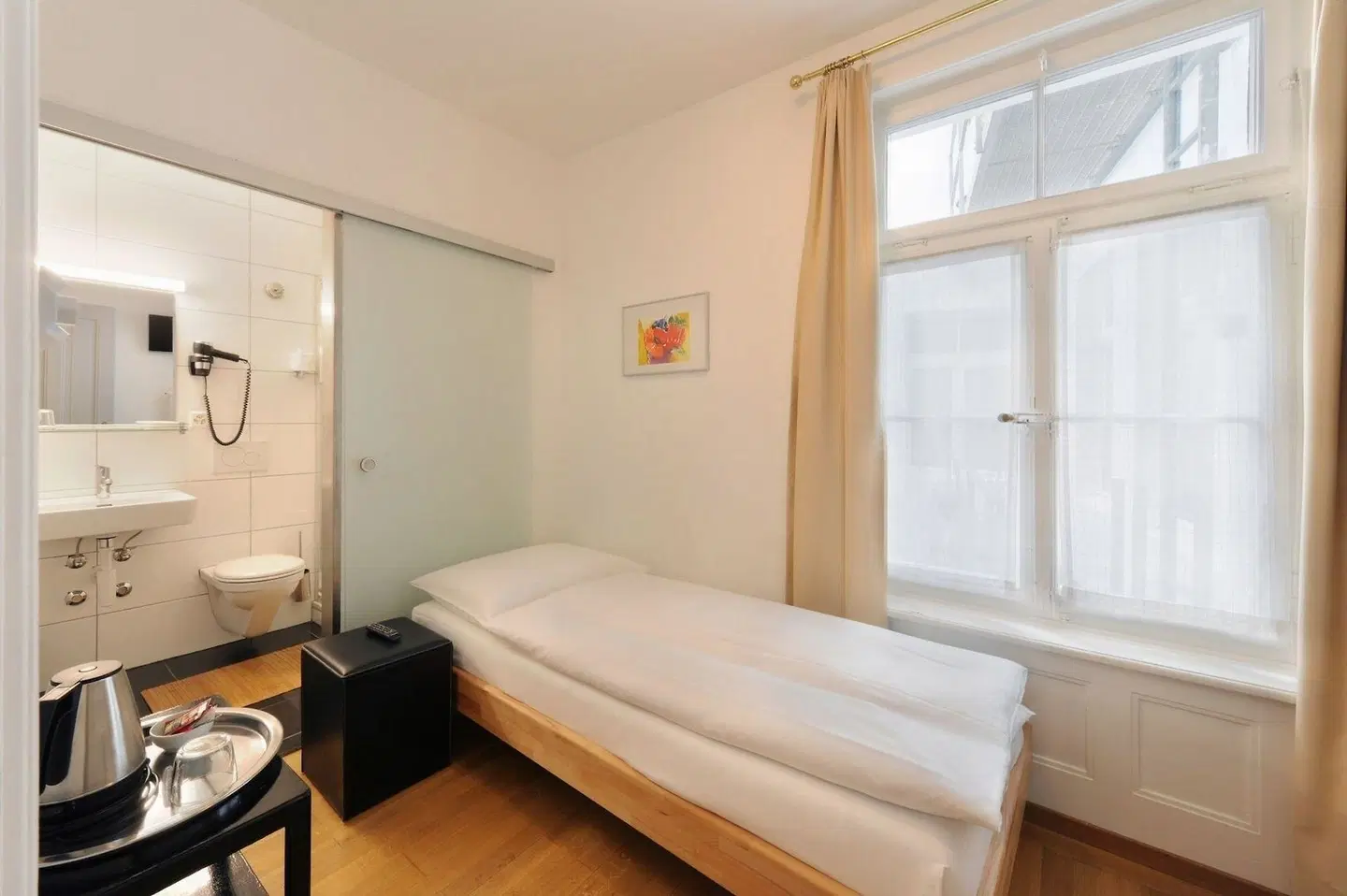 National ROOM_EXAMPLE