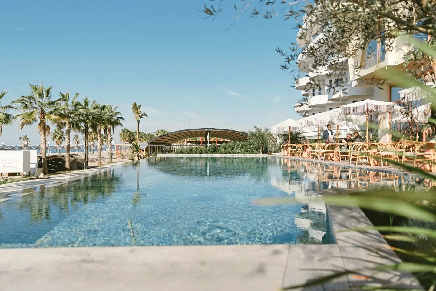 Epidamn White Sensation OUTDOOR_POOL