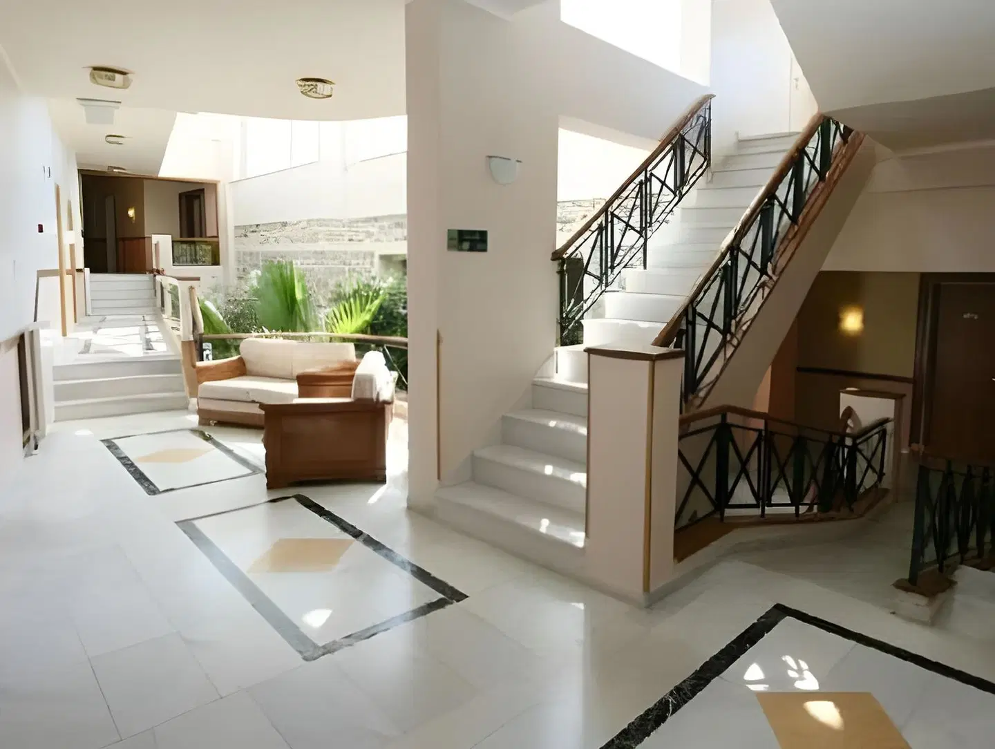 Hermes LOUNGE_LOBBY