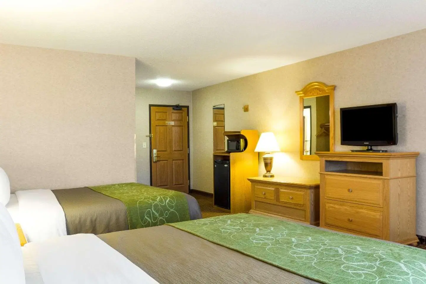 Comfort Inn & Suites - Custer ROOM_EXAMPLE