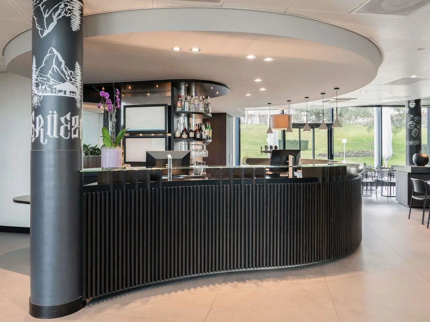 Novotel Suites Geneve Aeroport Hotel Bar