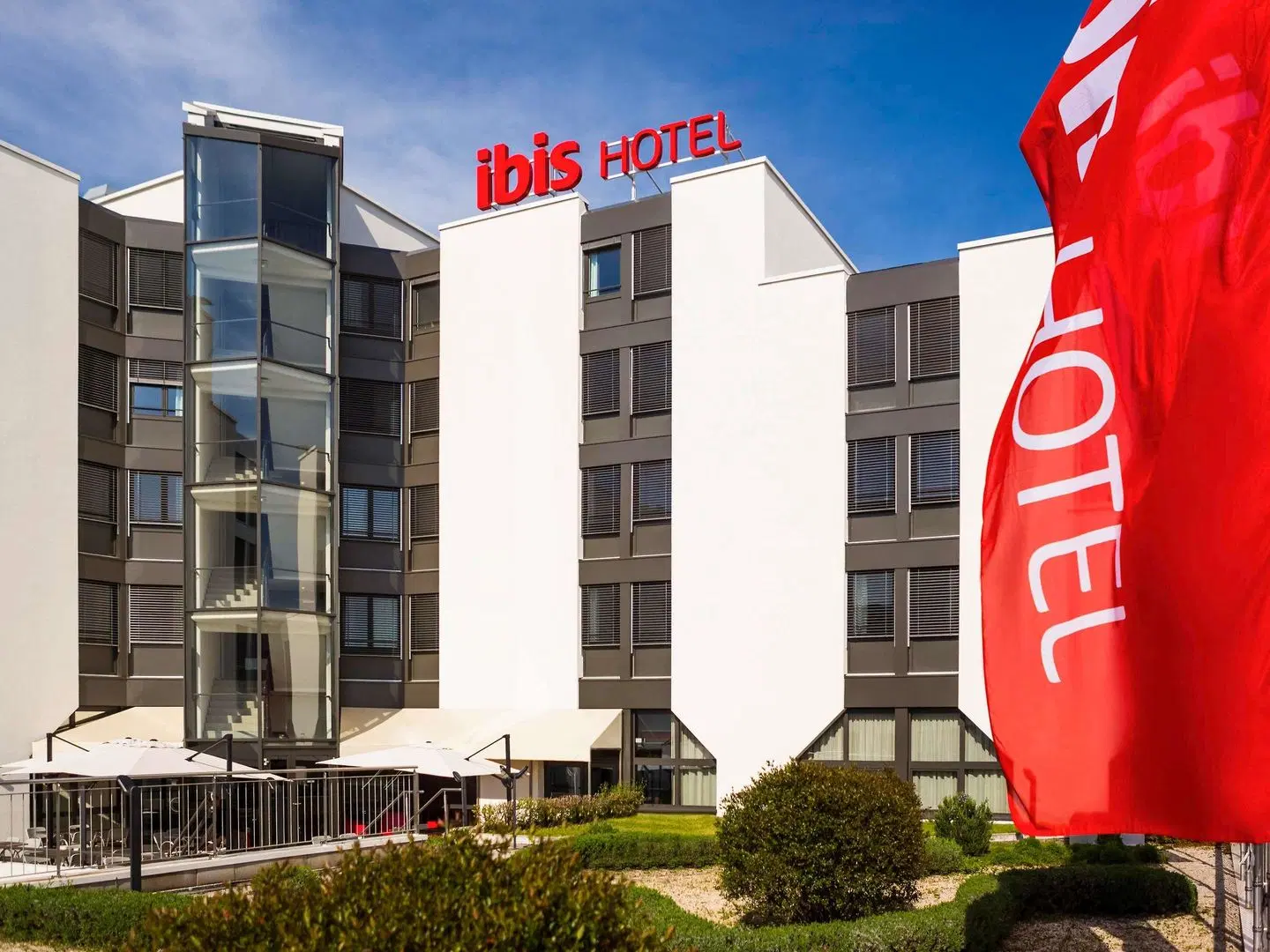 ibis Lausanne Crissier EXTERIOR