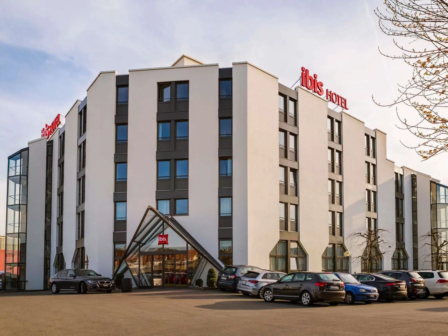ibis Lausanne Crissier EXTERIOR