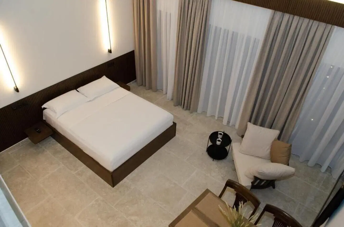 Leone suites ROOM_EXAMPLE