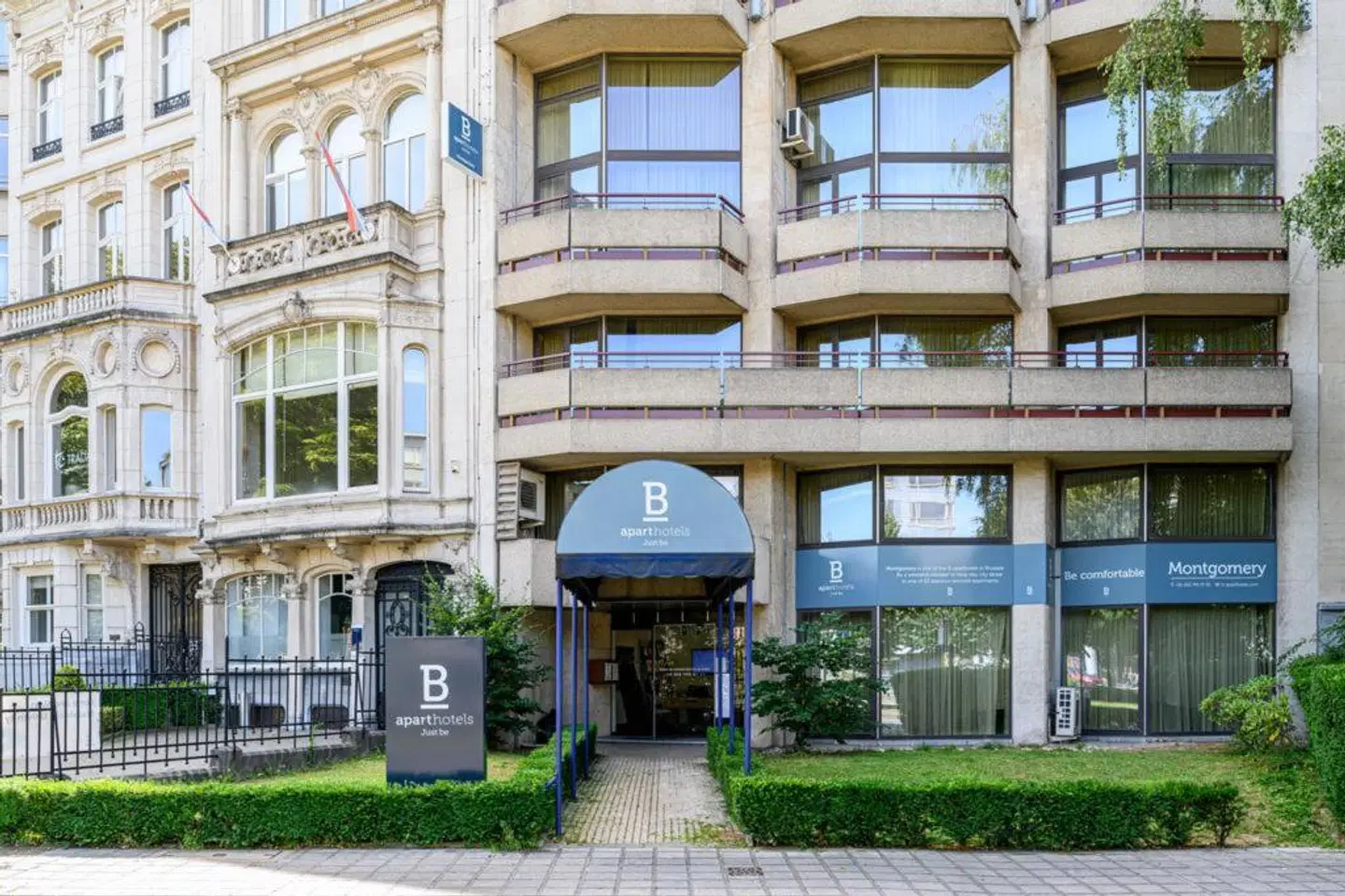 B-Aparthotels Montgomery EXTERIOR