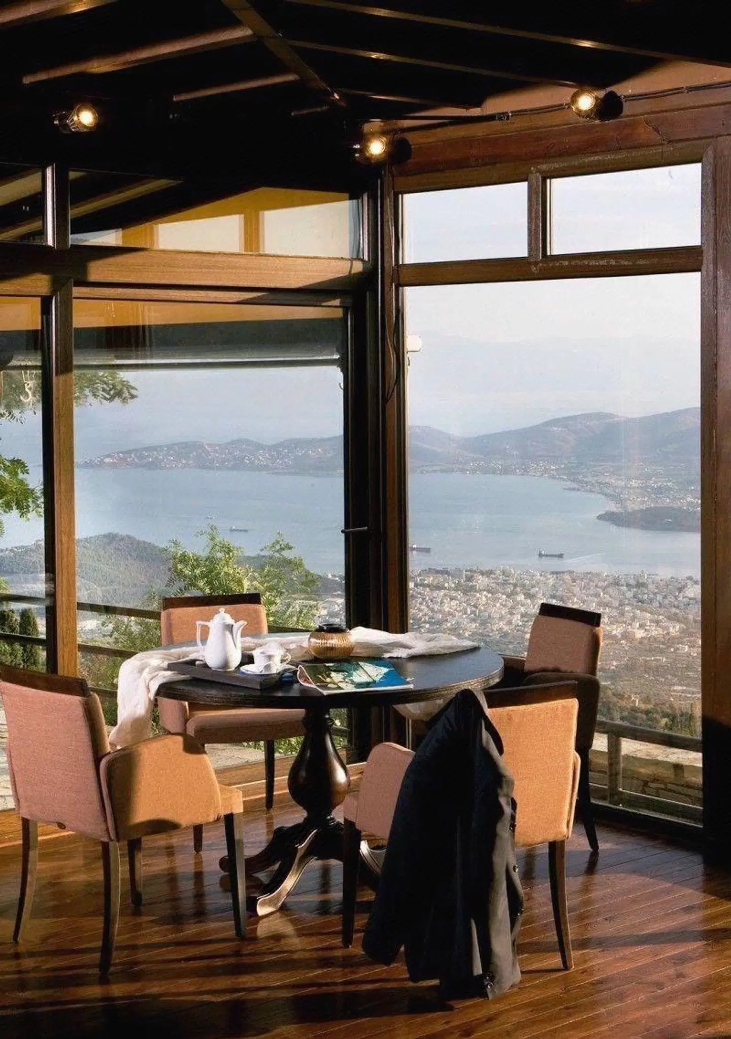 Xenia Palace Portaria Terrasse