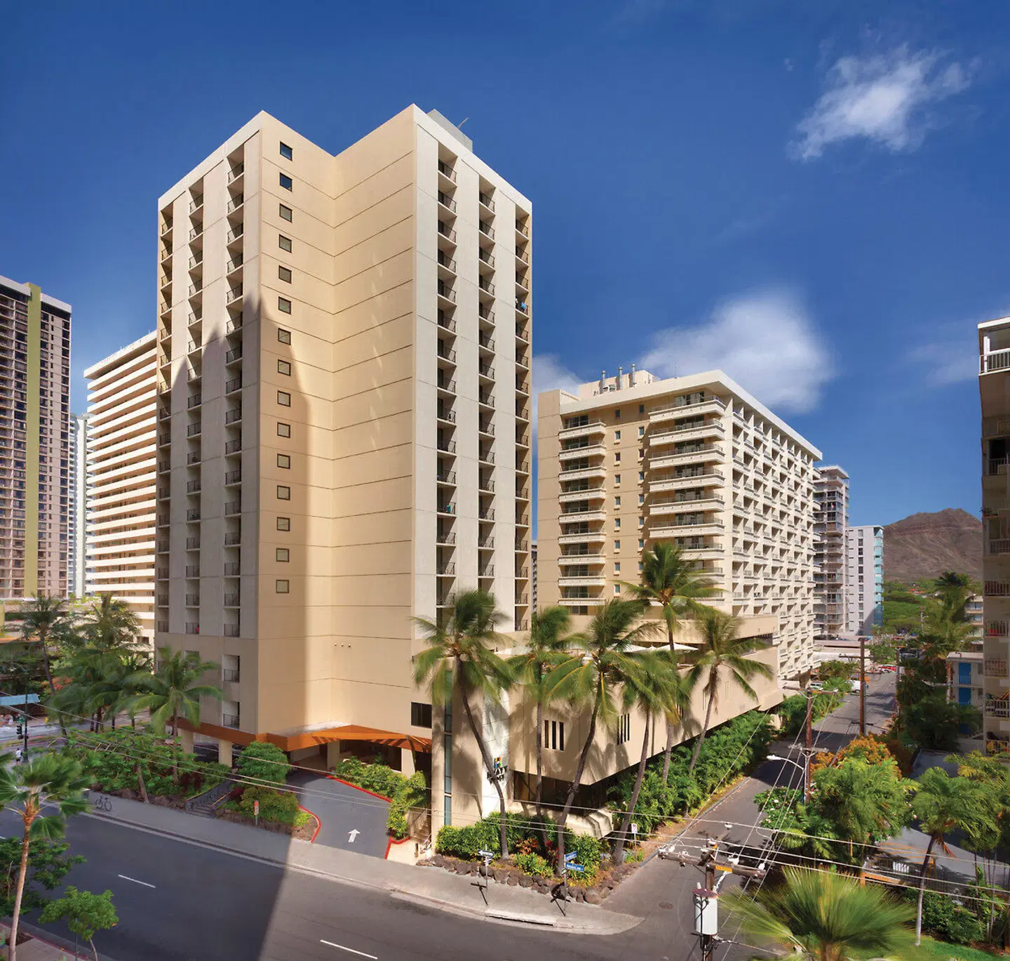 Hyatt Place Waikiki Beach EXTERIOR