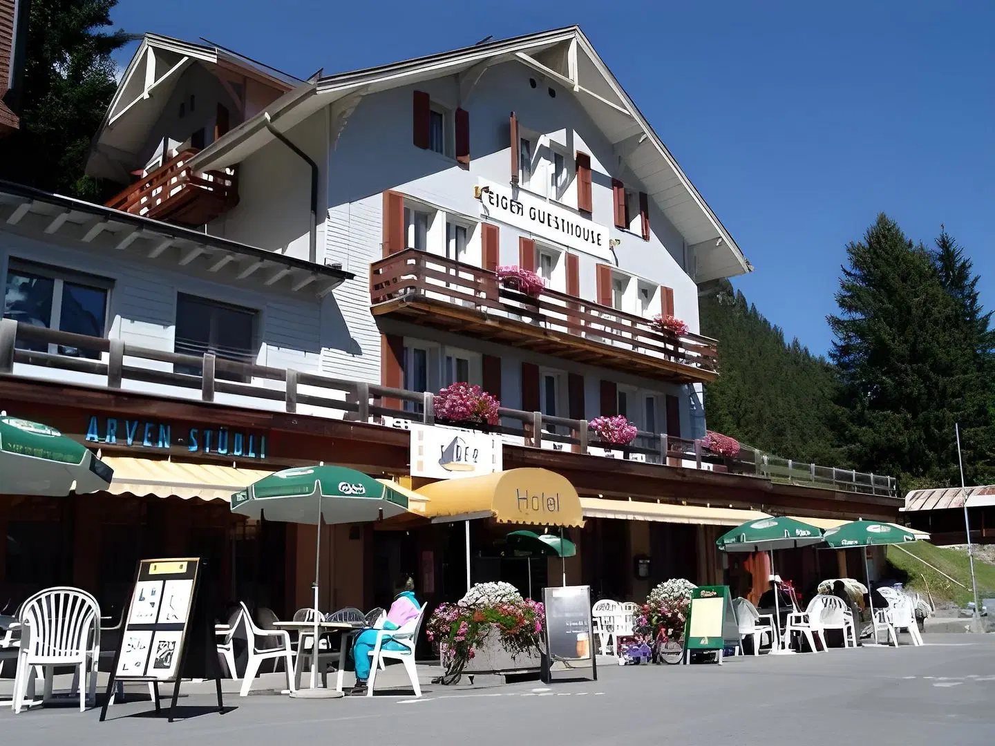 Eiger Guesthouse Mürren EXTERIOR