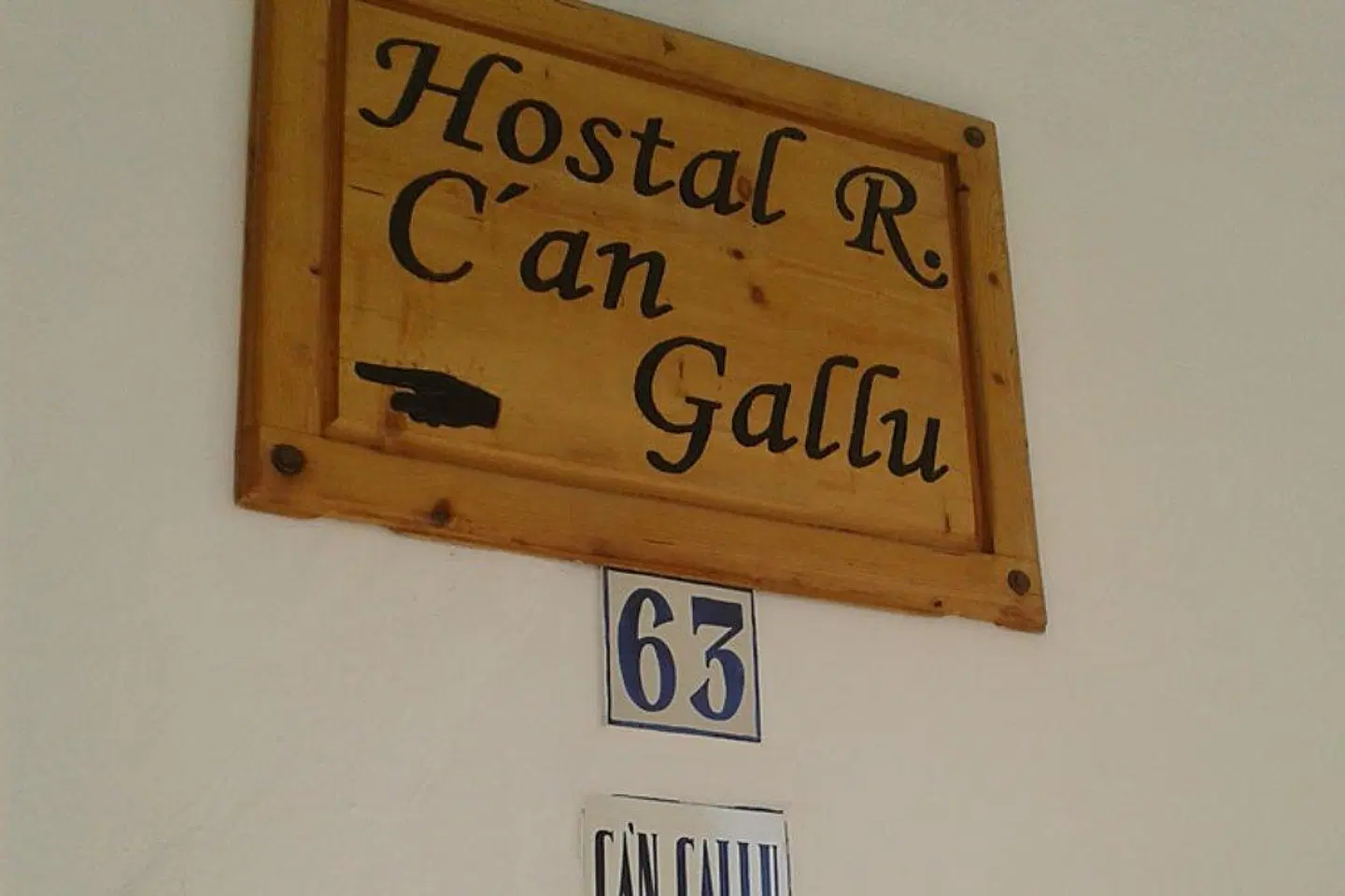 Can Gallu Hostal EXTERIOR