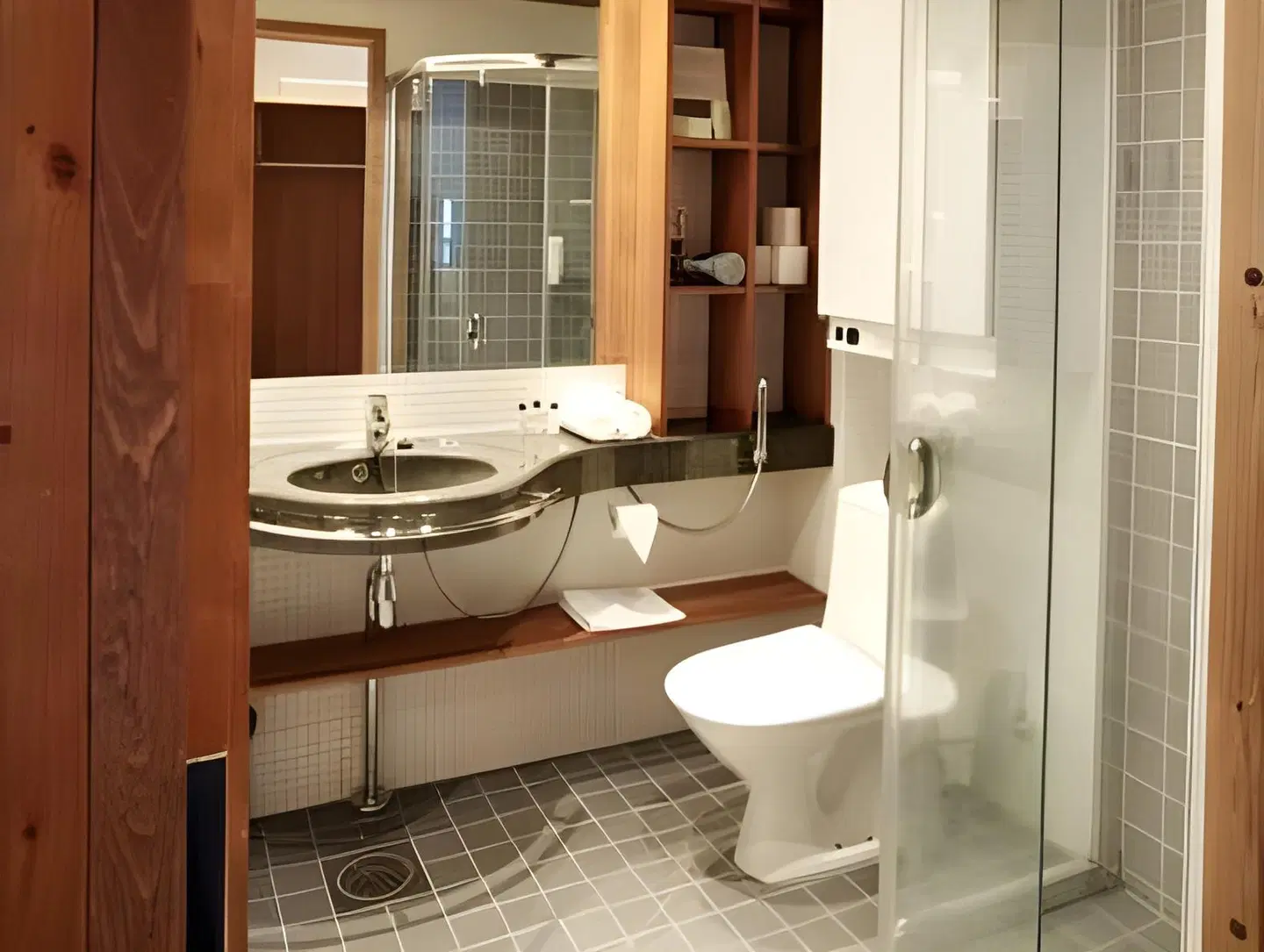 Lapland Hotel Saaga Badezimmer