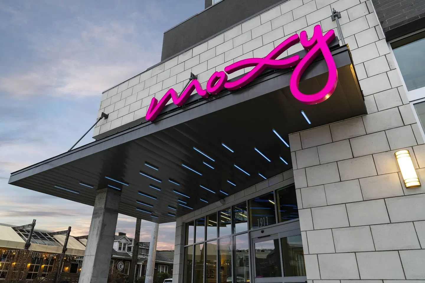 Moxy Nashville Vanderbilt at Hillsboro Village EXTERIOR