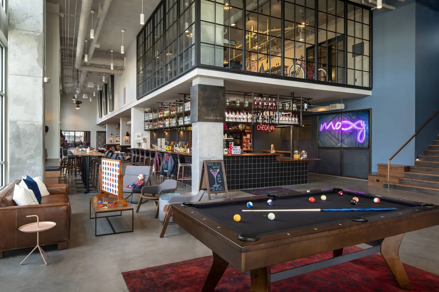 Moxy Nashville Vanderbilt at Hillsboro Village Bar