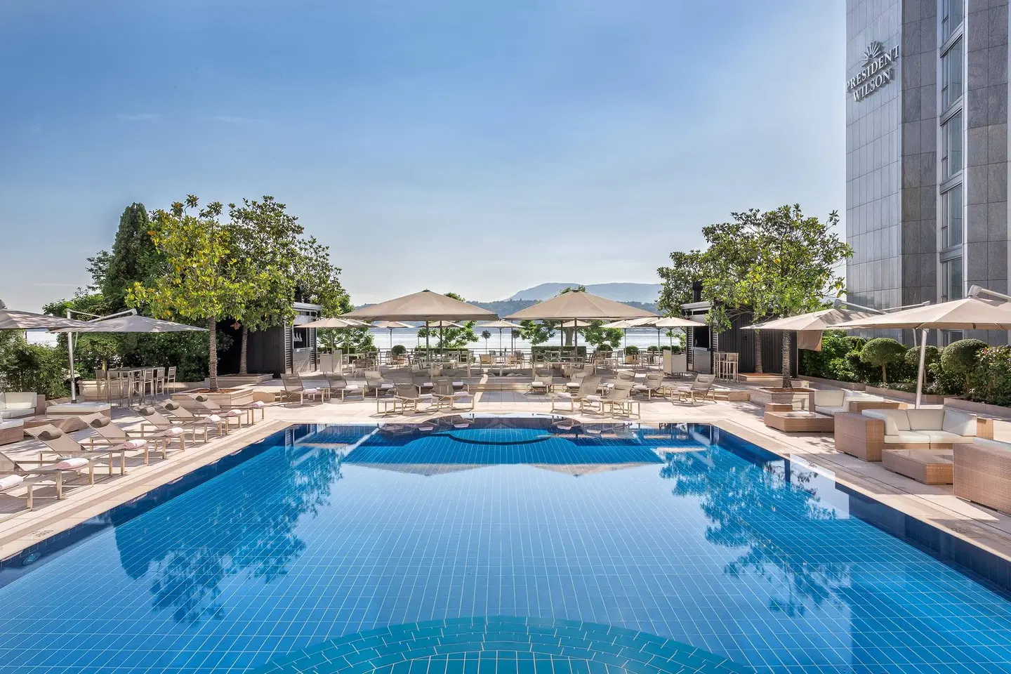 Hotel President Wilson, a Luxury Collection Hotel, Geneva OUTDOOR_POOL
