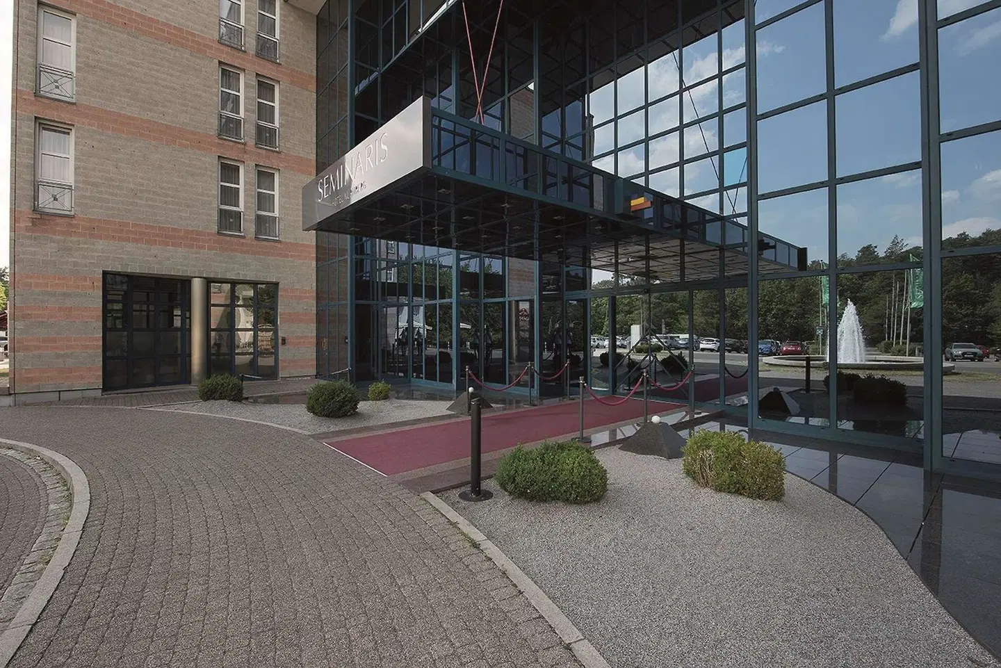 Seminaris Hotel Nürnberg EXTERIOR