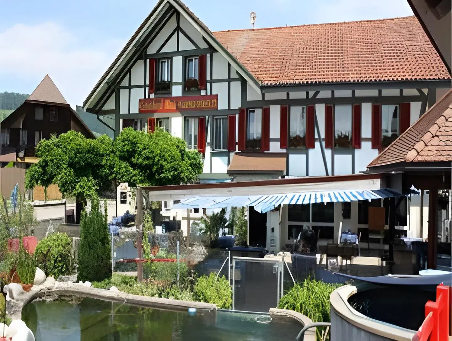 Koi-Gartenteich Terrasse