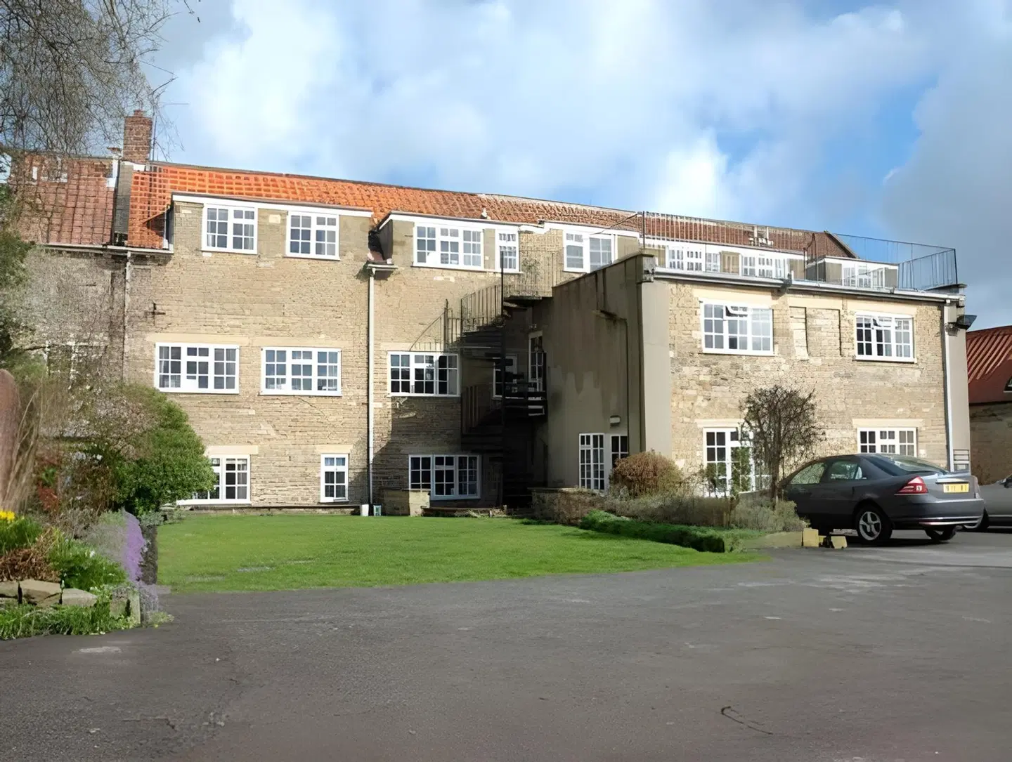 The George & Dragon Hotel EXTERIOR