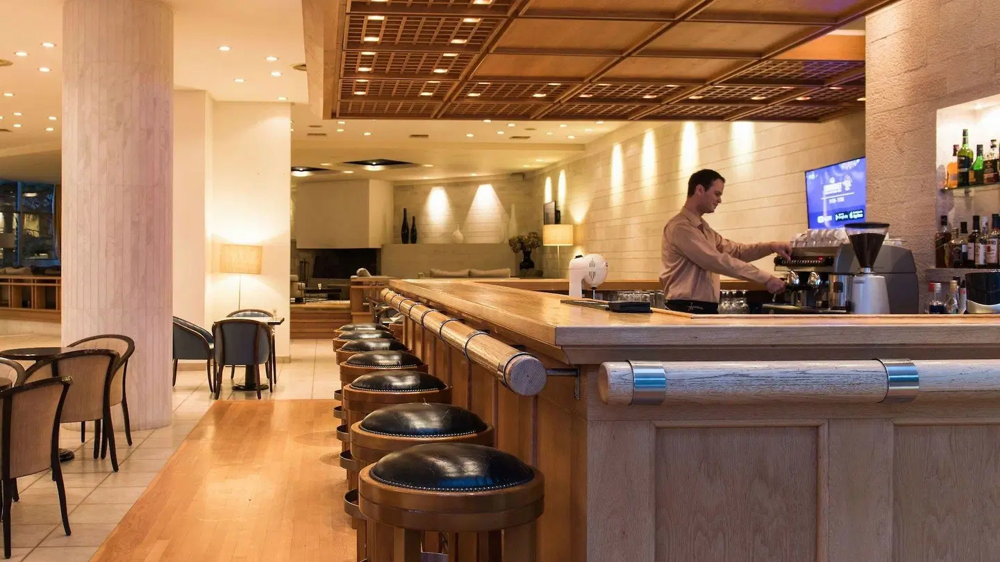 Alexander Beach Bar