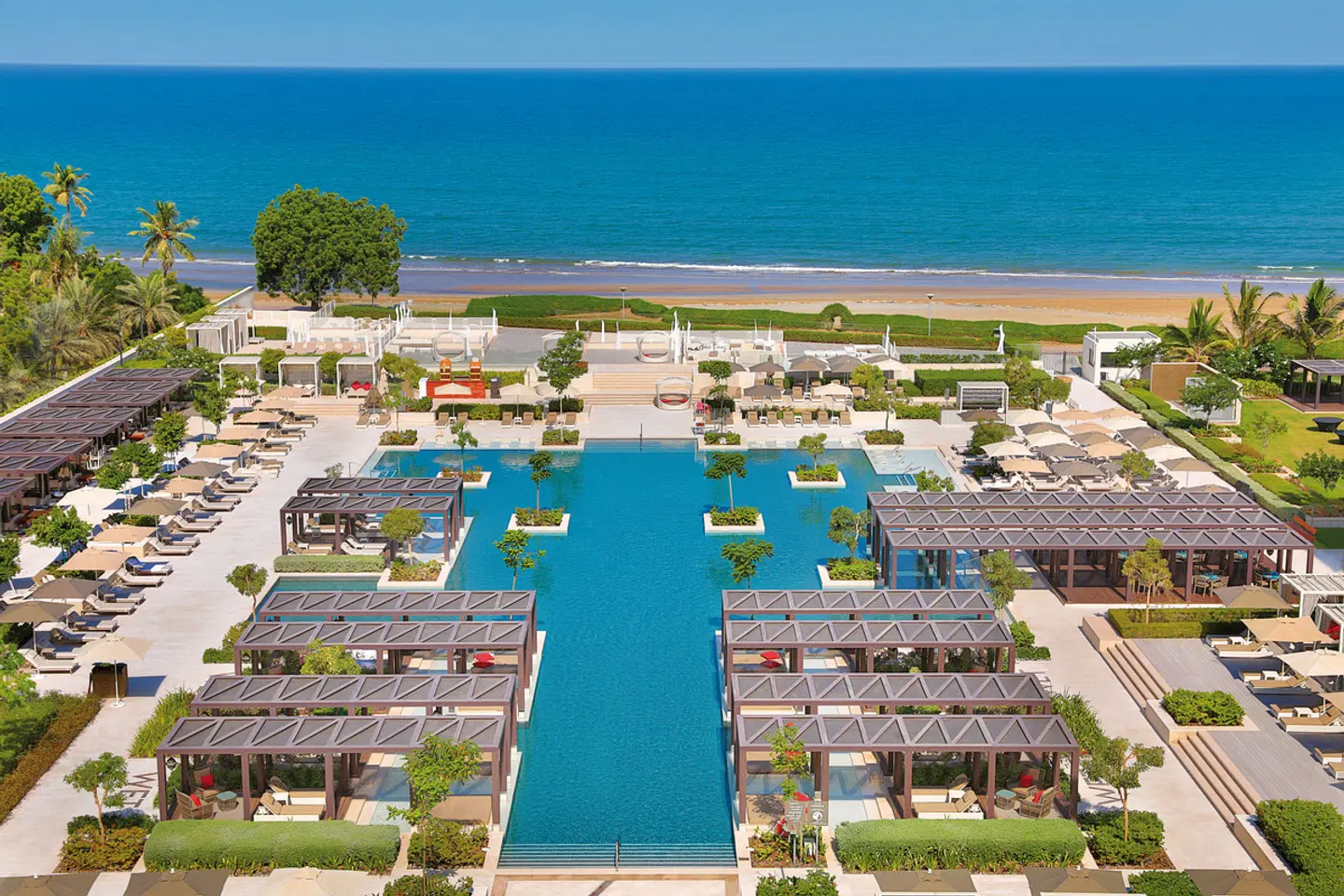 W Muscat EXTERIOR