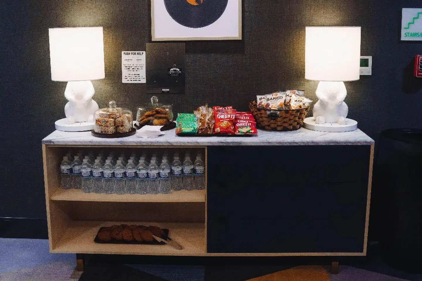 Holiday Inn & Suites Nashville Downtown - Broadway by IHG Restaurant